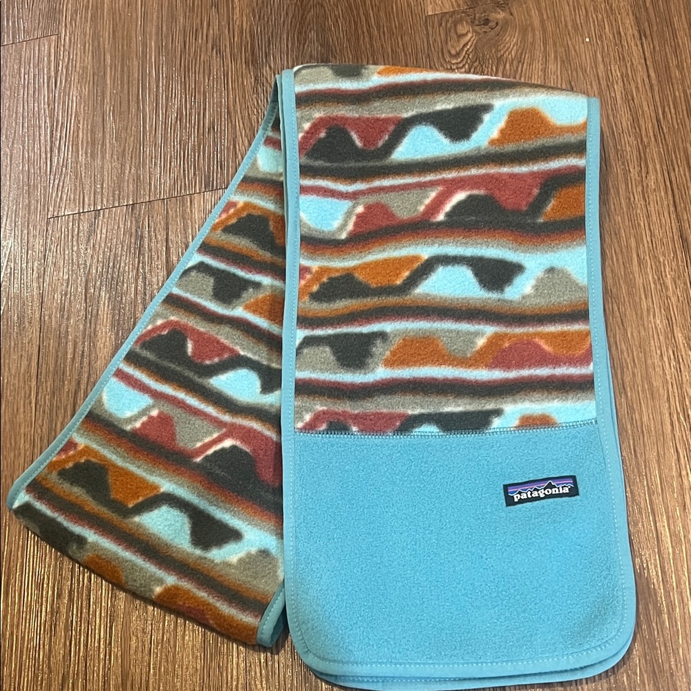 Patagonia P6 Box Logo Southwestern print fleece Neck Scarf  66”Long 8”wide